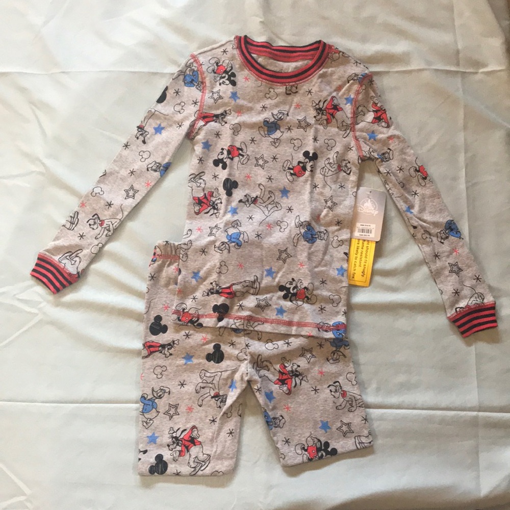 Disney Boy PJs size 7 NWT
